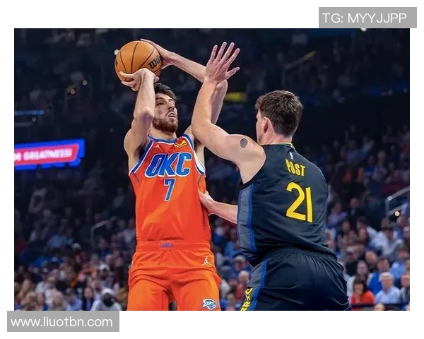 雷霆队以108分大胜勇士队12分展现强大实力与团队合作精神